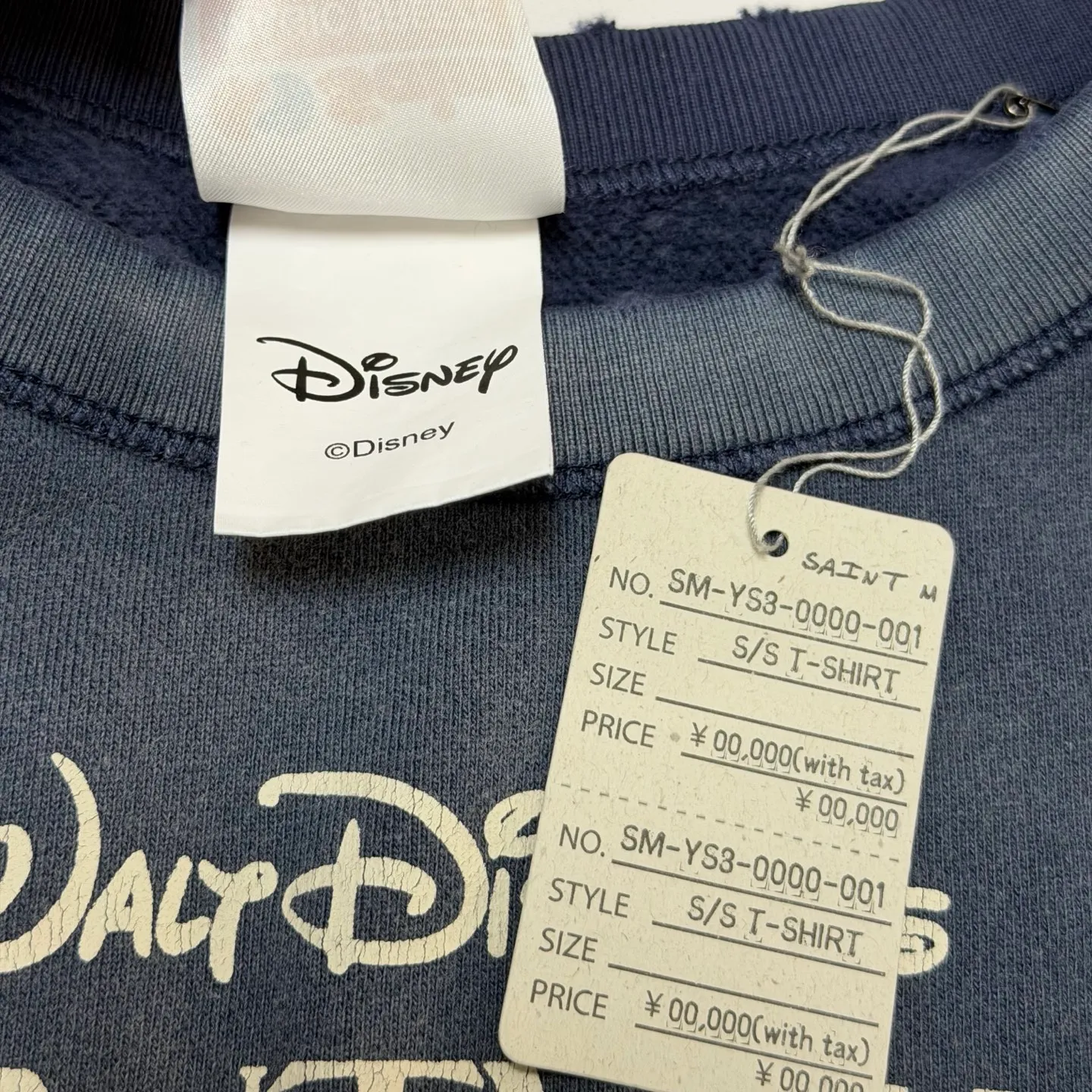 Correct accessories Printing details SAINT M×××××× Disney FANTASIA DNF_CREW N SWEAT/FANTSIA Mickey sweatshirt Assute dyed ready-made garments, oxidation and fading, multiple washes to make old wormhole damage treatment, simulated sun fading treatment, natural fading, customized Disney cooperation wash mark, correct main mark